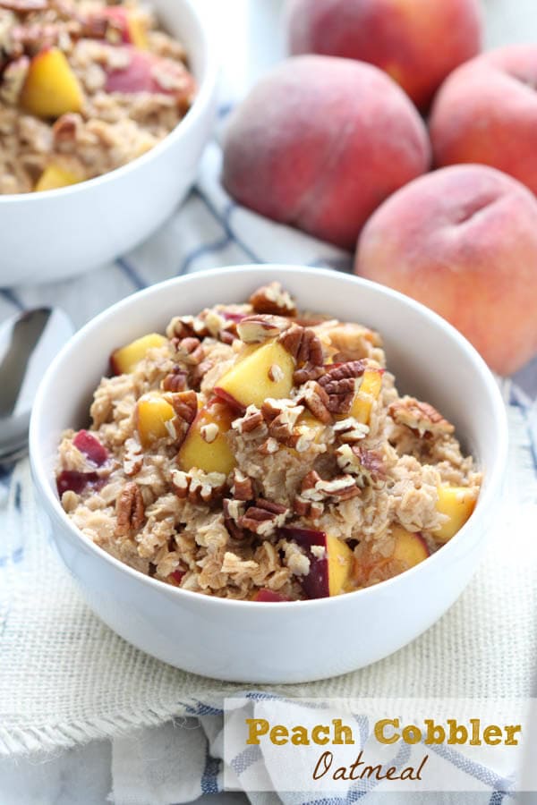 Peach Cobbler Oatmeal - an easy and delicious breakfast ready in less than 10 minutes!