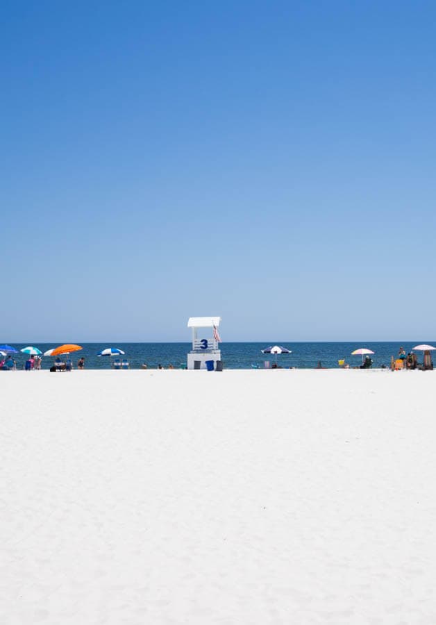 A weekend in Gulf Shores, Alabama - sun, sand and fun! A perfect place for a family vacation or weekend escape!