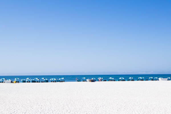 A weekend in Gulf Shores, Alabama - sun, sand and fun! A perfect place for a family vacation or weekend escape!