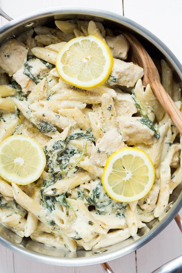 One Pot Creamy Lemon Chicken Pasta with Baby Kale - an easy, creamy and delicious meal that the entire family will love!