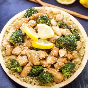 Lemon Honey Chicken and Broccoli Stir-Fry | This Lemon Honey Chicken and Broccoli Stir-Fry is full of sweet lemon flavor and comes together in just 30 minutes! Healthy and easy homemade takeout!