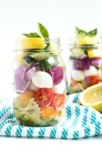 Lemon Basil Vegetable Pasta Salad in a Jar