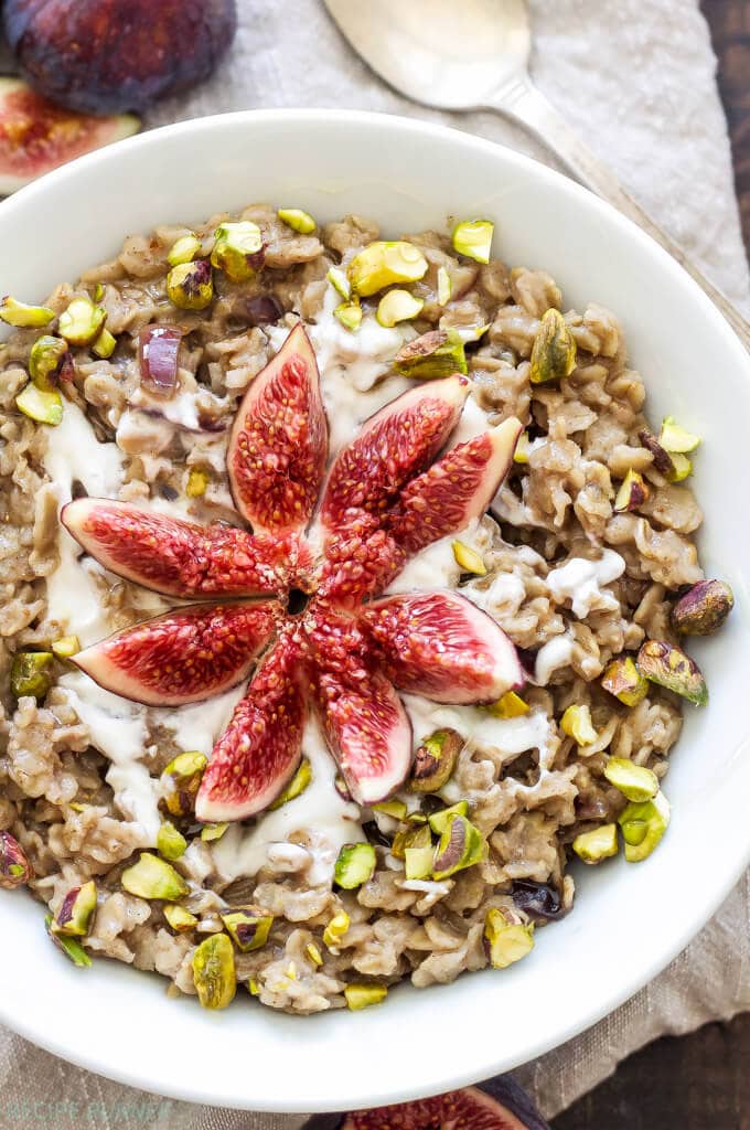 Vanilla Fig Oatmeal with Pistachios and Honey