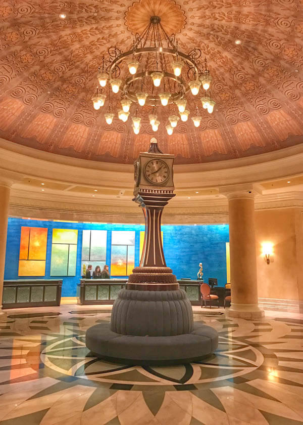 Enjoy a relaxing mini weekend getaway to the Waldorf Astoria Orlando! The resort features beautiful accommodations, signature dining, a relaxing spa and activities for the entire family.