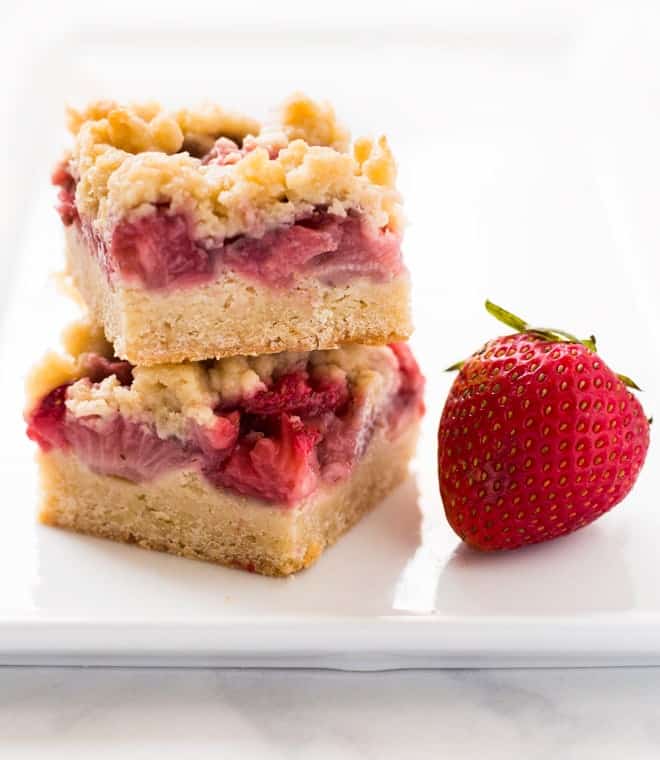 Strawberry crumble bars are an easy and delicious summer treat! | www.spoonfulofflavor.com