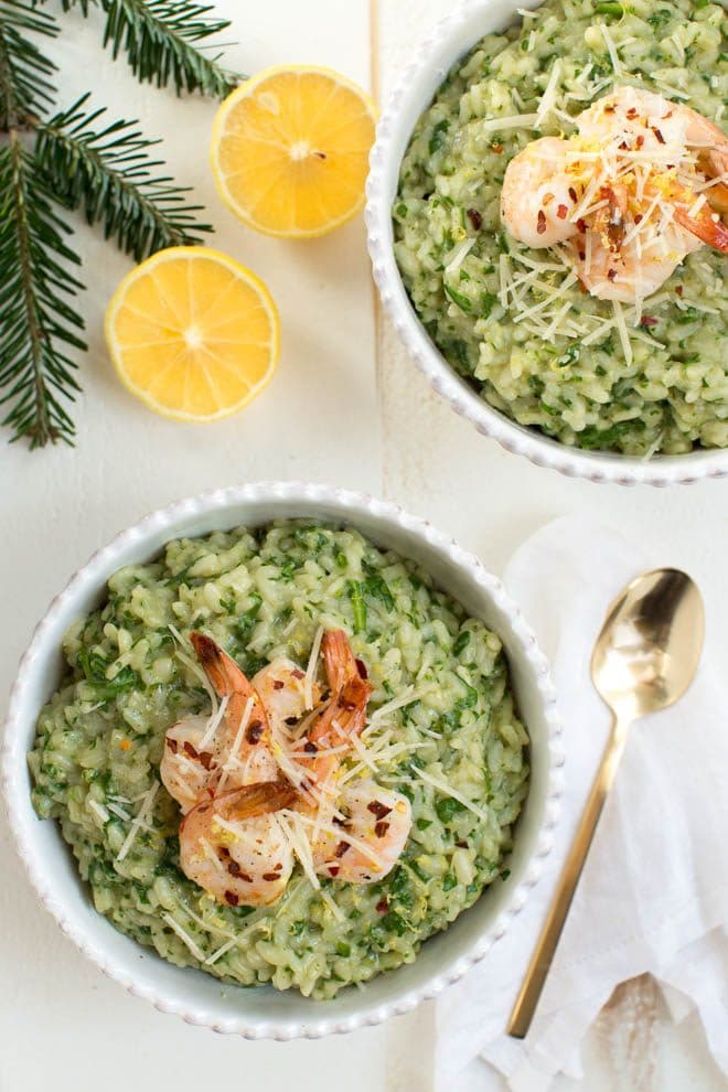 Lemon Garlic and Spinach Risotto is a classic recipe that combines everything you love about creamy risotto with lemon garlic and hearty spinach. The creamy risotto is topped with a simple sautéed lemon garlic shrimp to create an entire meal for any day of the week!
