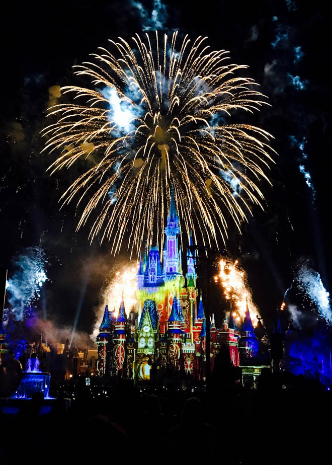 Walt Disney World's Magic Kingdom offers endless opportunities to experience Disney magic. This guide provides five Extra Magical Experiences at Disney's Magic Kingdom including a dessert party, early morning magic and more! #WaltDisney