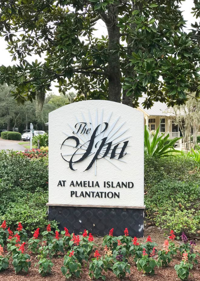 Omni Amelia Island Plantation Resort is the perfect getaway in Florida! Read all about the best culinary experiences, restaurants, activities and more - featuring spa at Amelia Island! #Omni #AmeliaIsland #spa #relax #Florida #travel #plantation 
