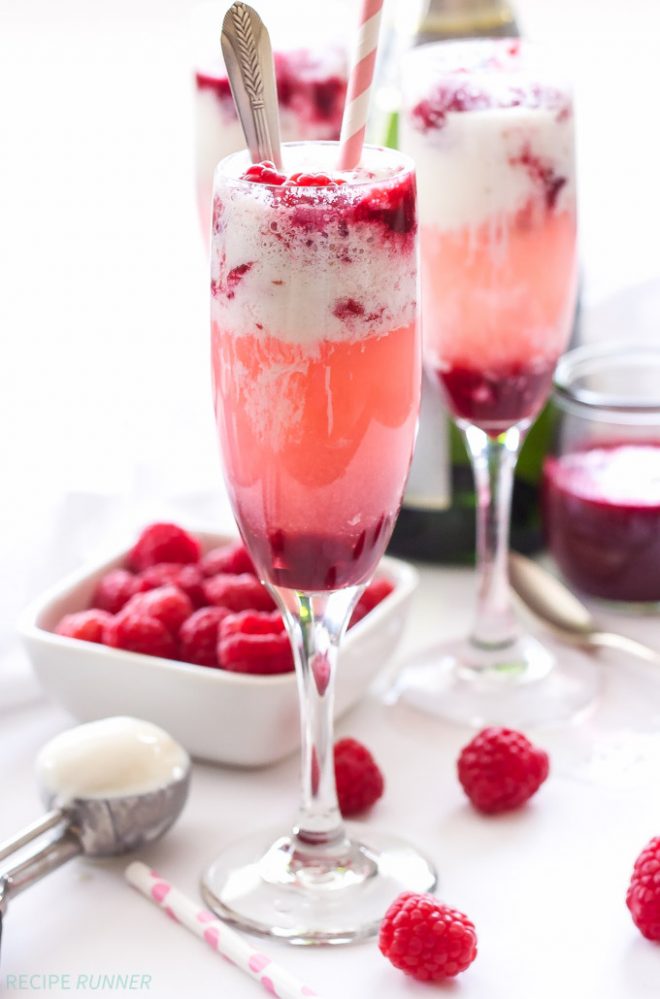 Champagne and Raspberry Ice Cream Floats | @reciperunner | www.reciperunner.com