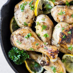 Lemon Pepper Chicken Drumsticks are the perfect recipe for any day of the week! #lemon #pepper #chicken #drumsticks #recipe #dinner #healthy