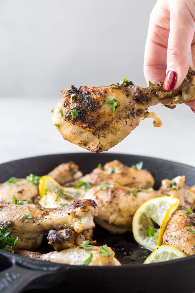 Lemon Pepper Chicken Drumsticks bake in the oven in less than 25 minutes! They are the perfect weeknight meal. #lemon #pepper #chicken #drumsticks #healthy #dinner #recipe