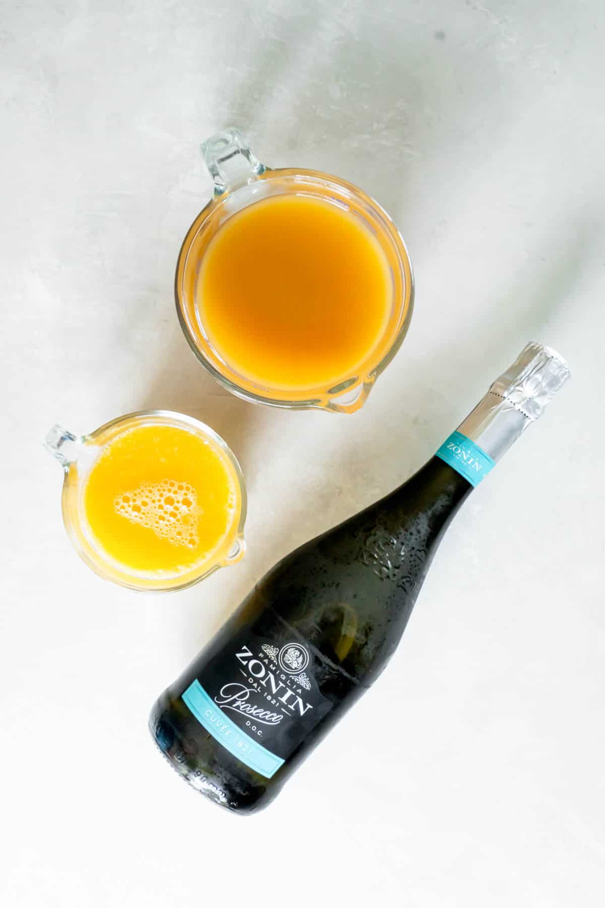 Peach Mimosa - A Seasoned Greeting - A tropical mimosa for brunch