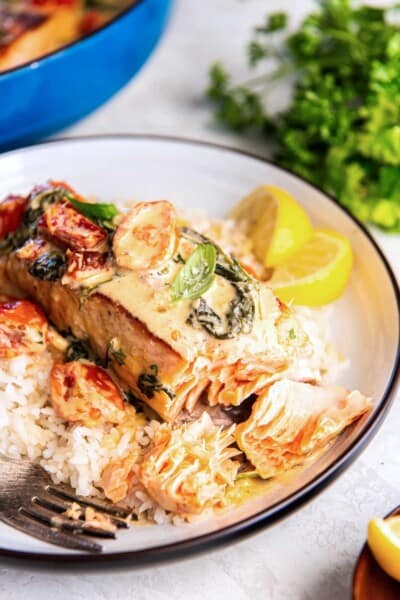 Creamy Tuscan Salmon Recipe with Spinach and Sun-Dried Tomatoes ...